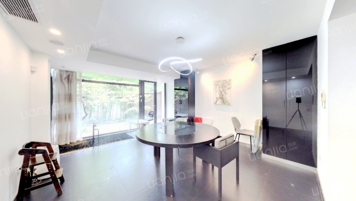 涵合园(别墅)二手房实景图