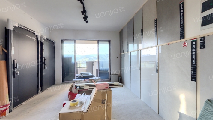 环湖雅居B区D组团二手房实景图