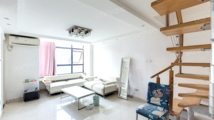 万盛商贸城公寓二手房实景图