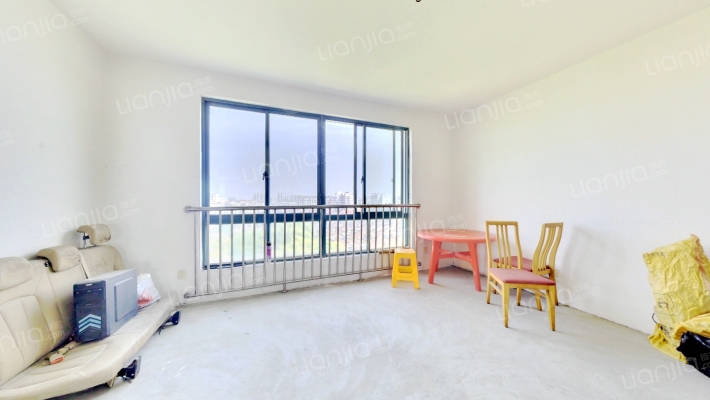 国际艺术村二手房实景图