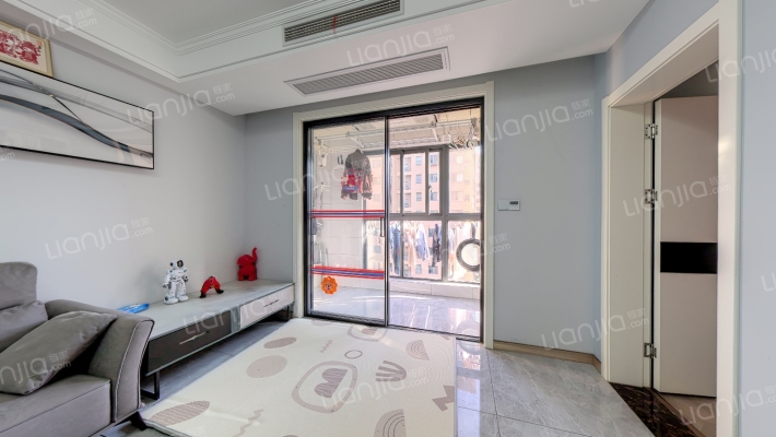 江佑铂庭二手房实景图