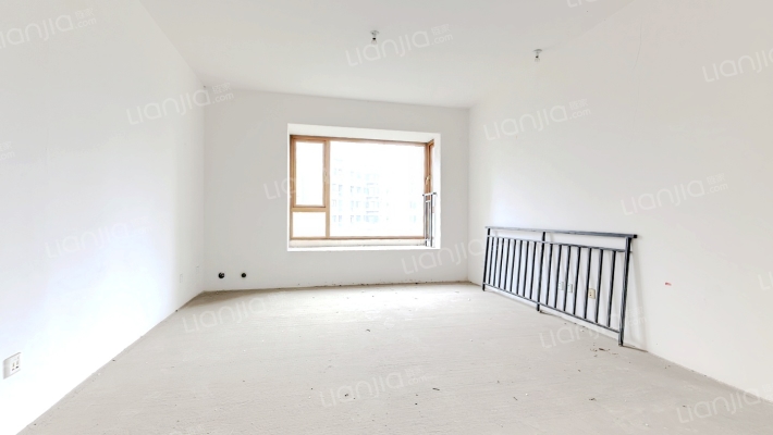 麓山国际茵特拉肯A二手房实景图