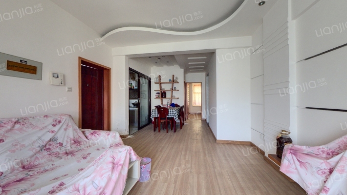 青城24院二手房实景图