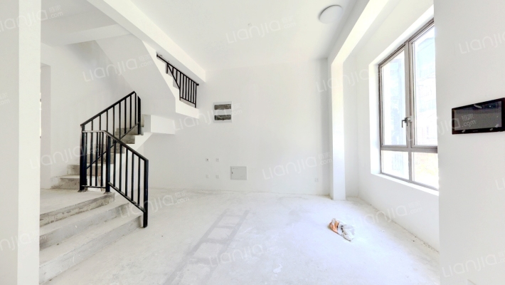 莫里斯花源二手房实景图