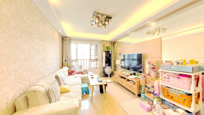 万科魅力之城四期二手房实景图