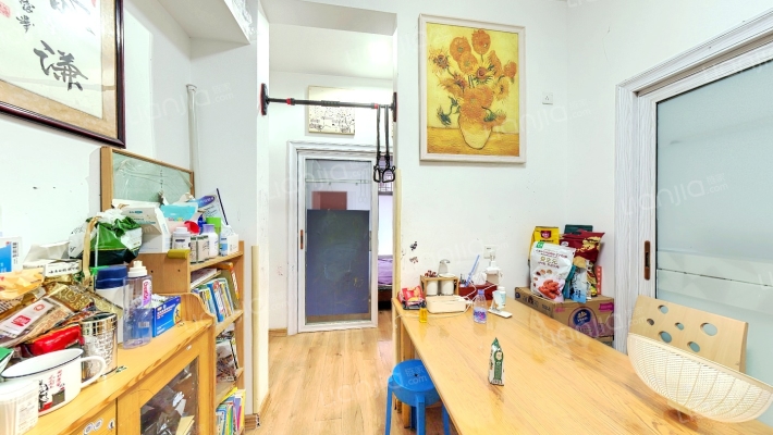 化工宿舍二手房实景图