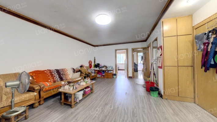 建秦苑小区二手房实景图