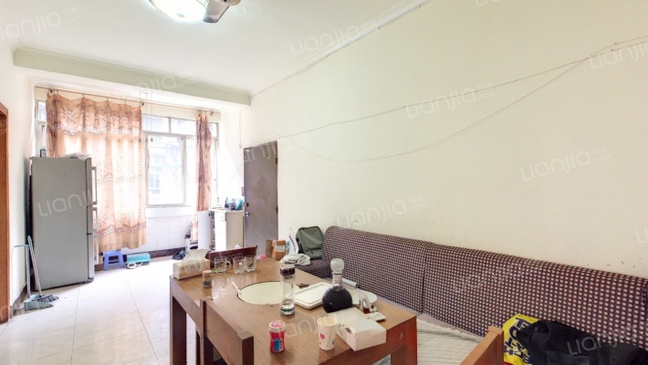 玉沙路133号二手房实景图