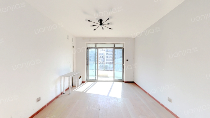 逸亭佳苑二手房实景图