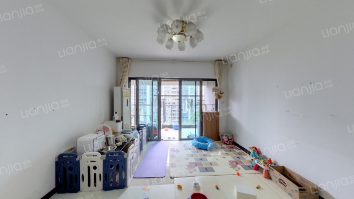 上城湾畔东区二手房实景图