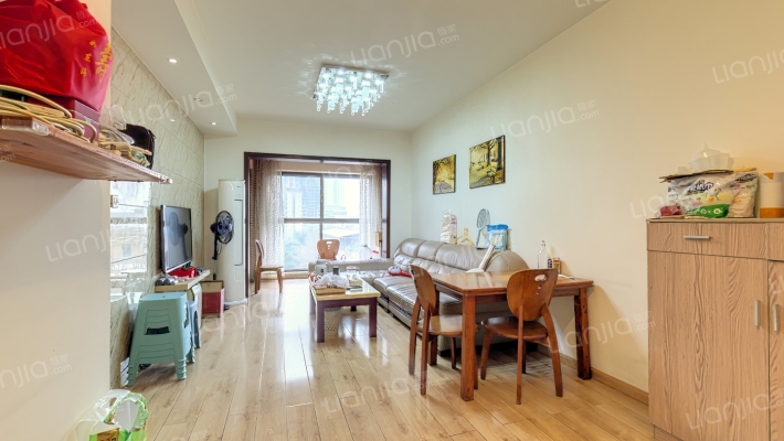 青房天韵华庭二手房实景图