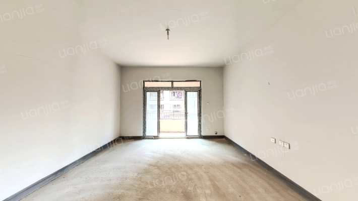 和泓四季A区二手房实景图