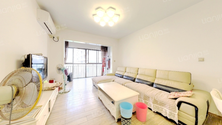 军安卫士花园二手房实景图