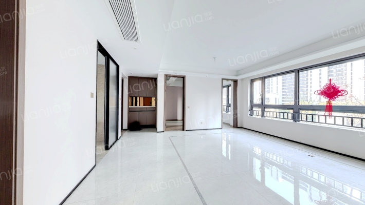 鹿鸣华苑二手房实景图