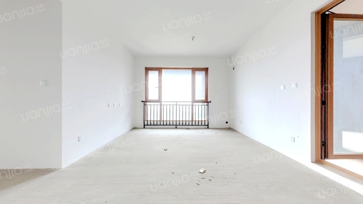 麓山国际云堤曦岸二手房实景图