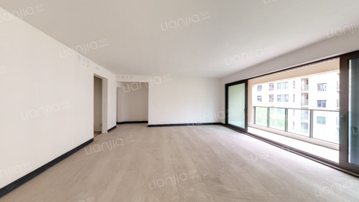 融创缇香榭A区二手房实景图