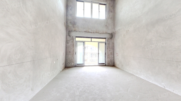 两江春城麓府二手房实景图