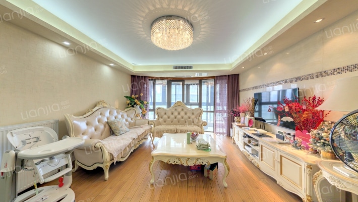 托乐嘉吉邻居二手房实景图