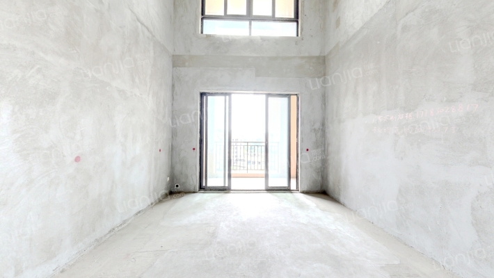 华美翡丽山三期二手房实景图