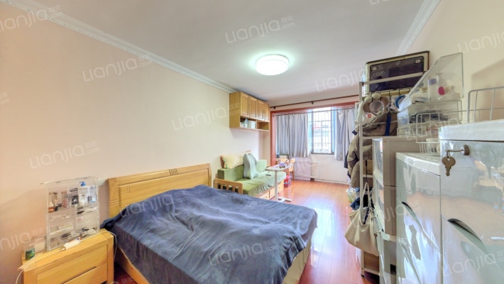 平型关路235弄二手房实景图