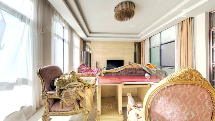 大众湖滨雅园二手房实景图