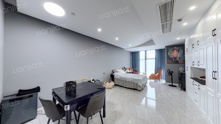 希尔顿公馆二手房实景图