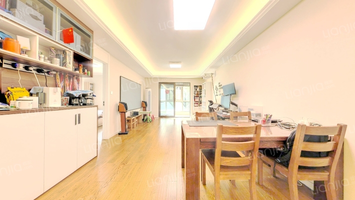 万科翡翠玖玺二手房实景图