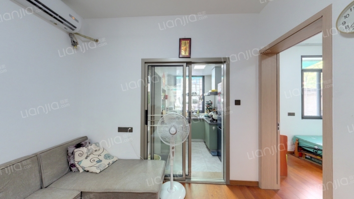 蜂巢山路二手房实景图