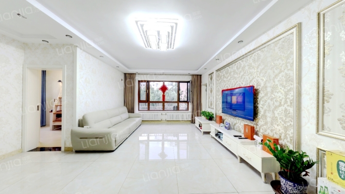 丽兹江畔二期二手房实景图