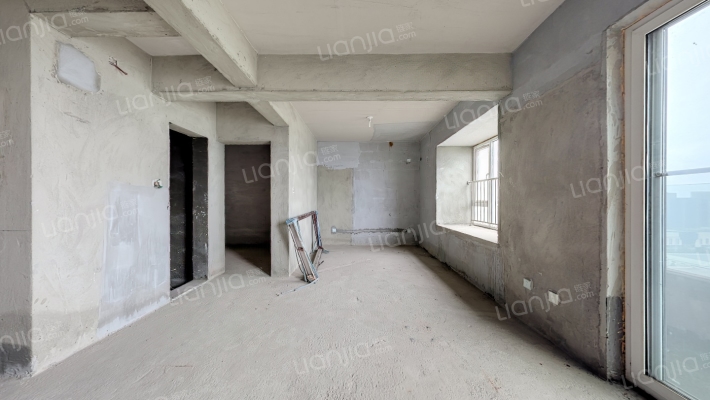 雅砻阳光花园二手房实景图