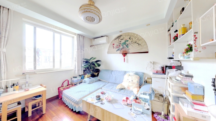 金桥新村一街坊二手房实景图