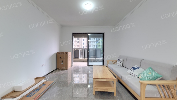 新旅明樾府南苑二手房实景图