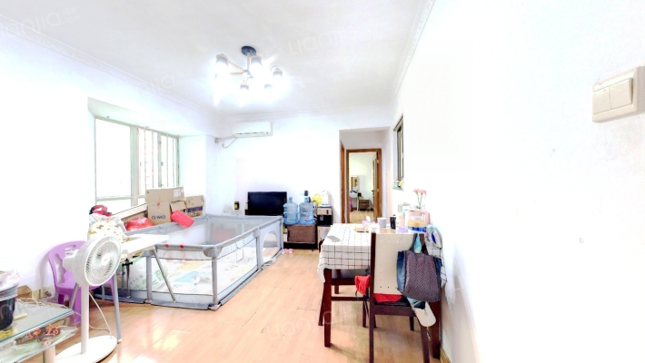 恒宝华庭二手房实景图