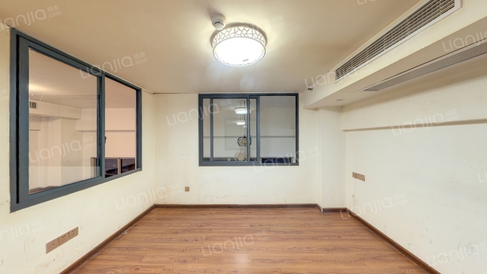 富力中心B区二手房实景图