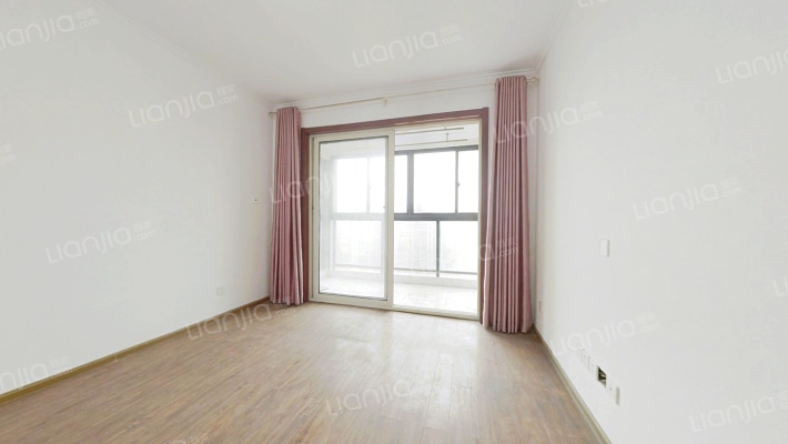 冠城大通蓝郡二手房实景图