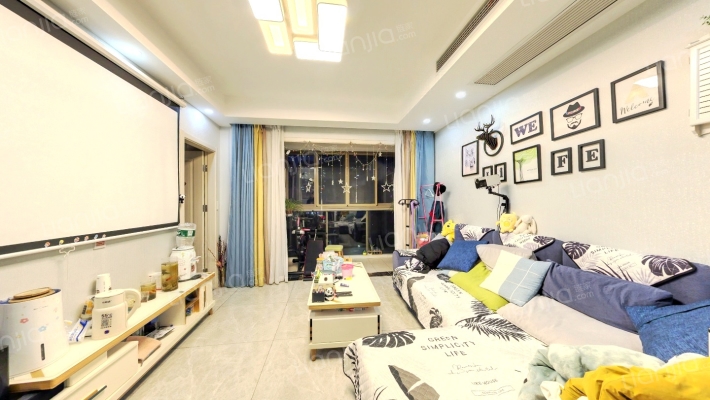 蔚蓝观邸四期二手房实景图