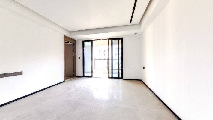 美的君兰半岛A3地块二手房实景图