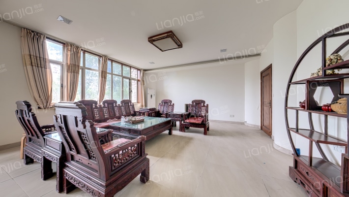 高尔夫江景别墅二手房实景图