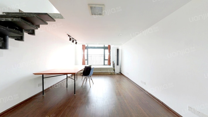 先锋广场二手房实景图