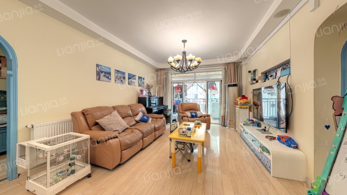 银海嘉怡花园二手房实景图