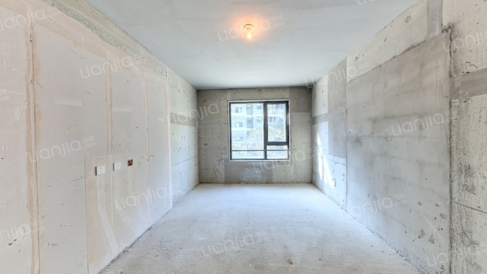 滋水朝阳二手房实景图