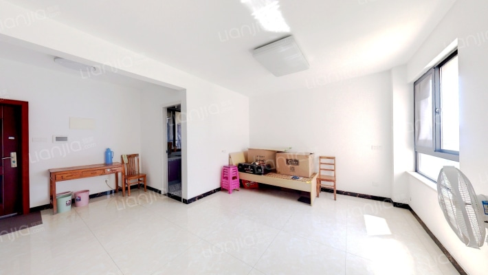 艾盛春天里二手房实景图