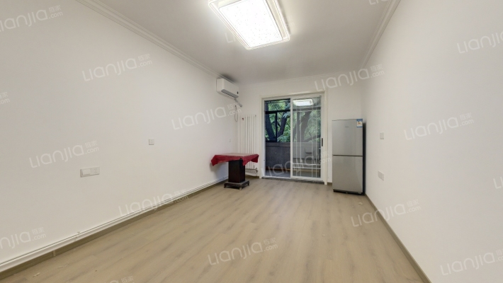 陕建机社区二区二手房实景图