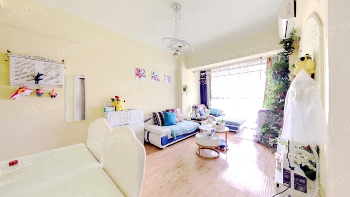 樱花假日二手房实景图