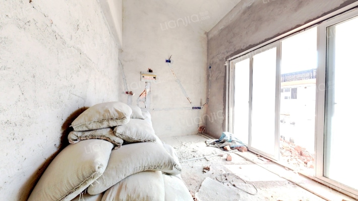 东河街二手房实景图