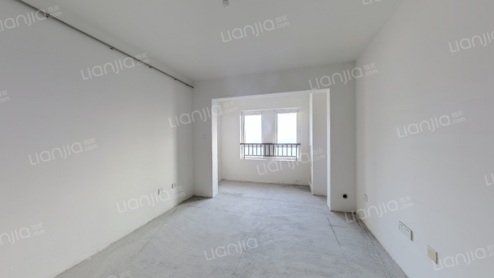 山潘新苑二手房实景图