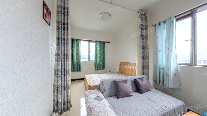 万鸿城市花园二手房实景图