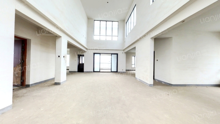 泰然南湖玫瑰湾三期二手房实景图