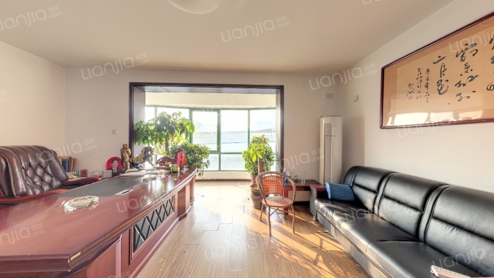 怀特嘉园二手房实景图