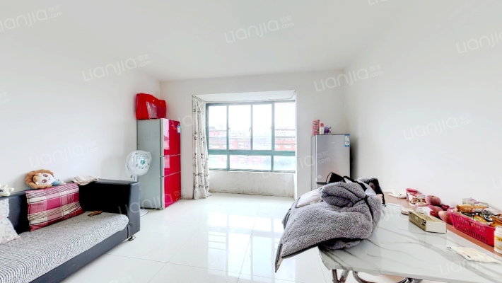 南国玲珑碧玉二手房实景图